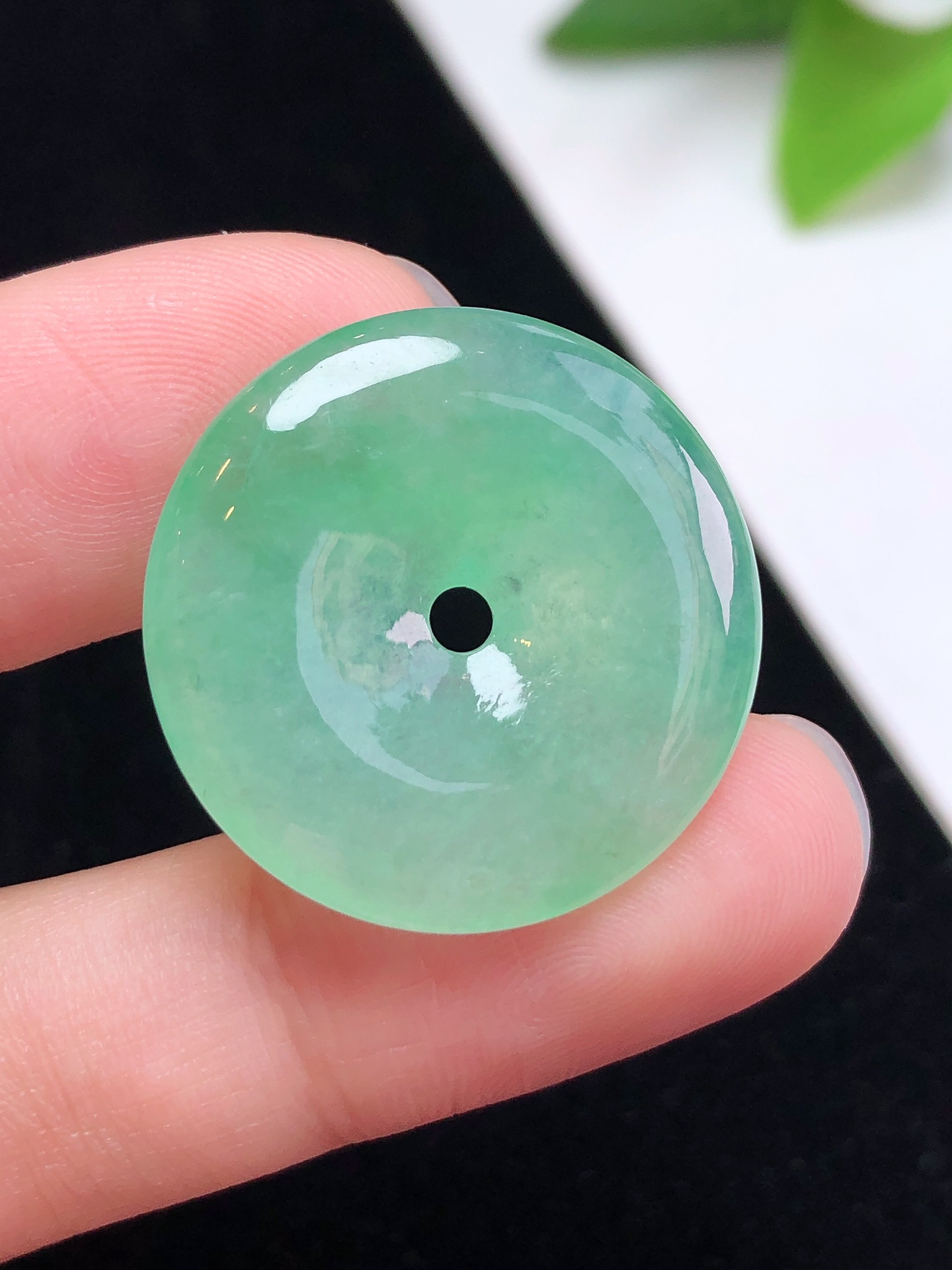 冰绿平安扣(图6) 冰绿平安扣(图6)