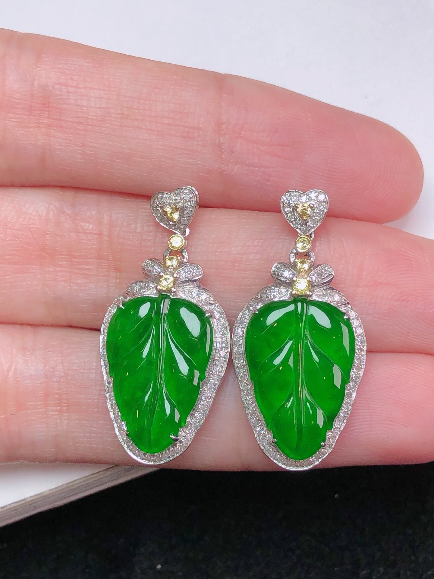 满绿叶子耳坠(图5) 满绿叶子耳坠(图5)